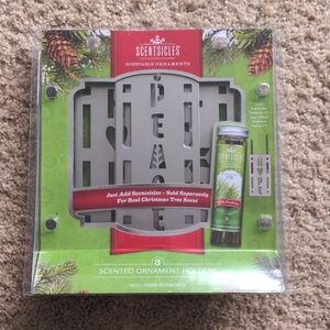 🎄NIB Scentsicles Ornaments!